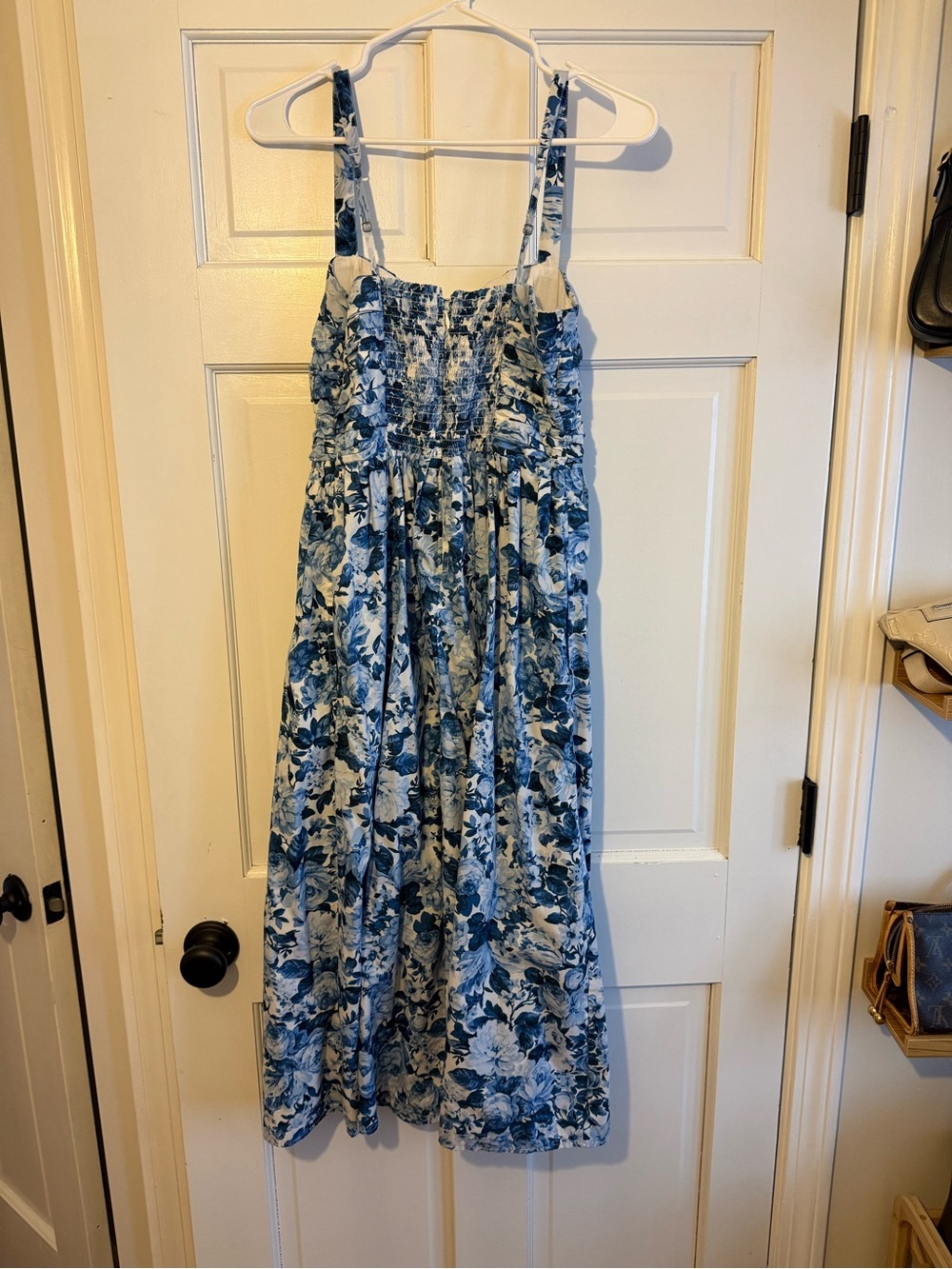 Abercrombie & Fitch Midi Blue Floral Dress - Size Medium - Picture 4 of 4
